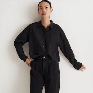 Madewell The Signature Poplin Crop Shirt in Black - Medium